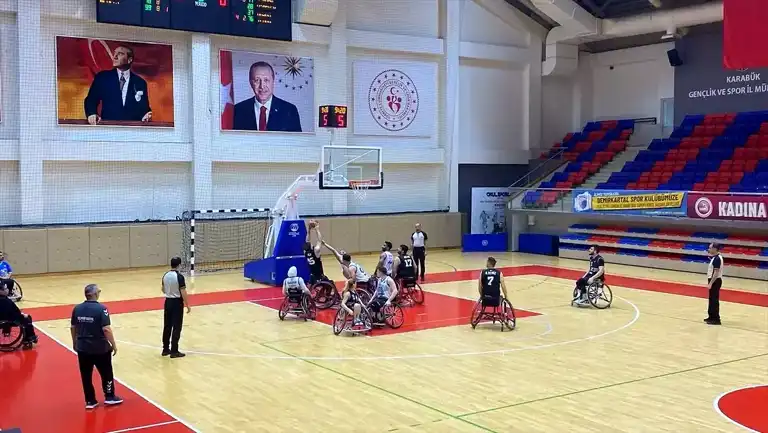 Beşiktaş, Karabük'ü 88-65 yendi!