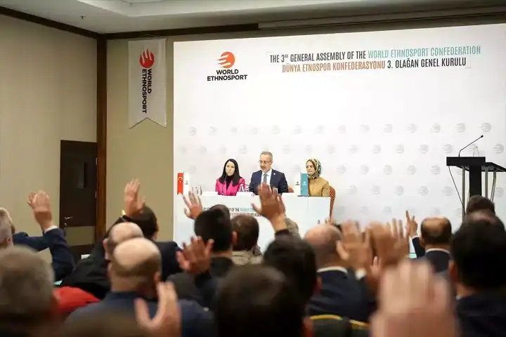 Necmeddin Bilal Erdoğan DEK Başkanlığını Korudu