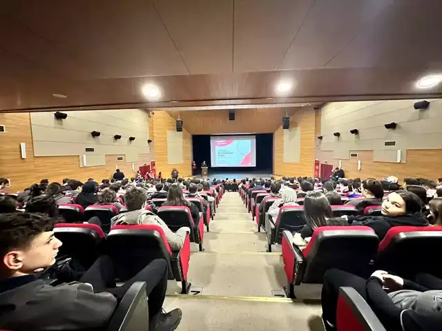 Düzce'de Gençlik Politikaları Çalıştayı Gerçekleştirildi