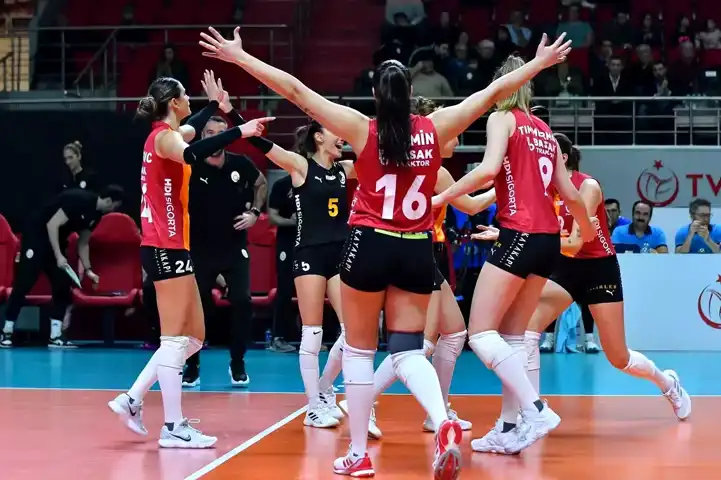 Galatasaray, Olympiakos'u Yenerek Yarı Finalde!
