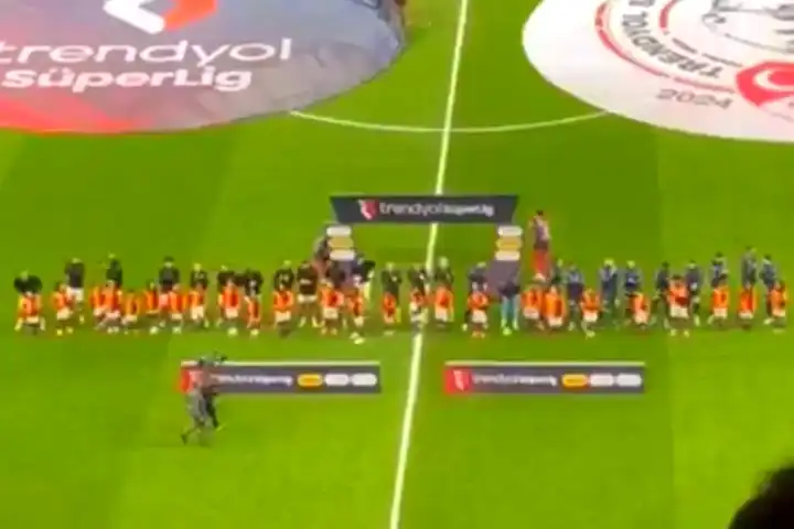 Galatasaray-Fenerbahçe Derbisinde El Sıkışma Yok!