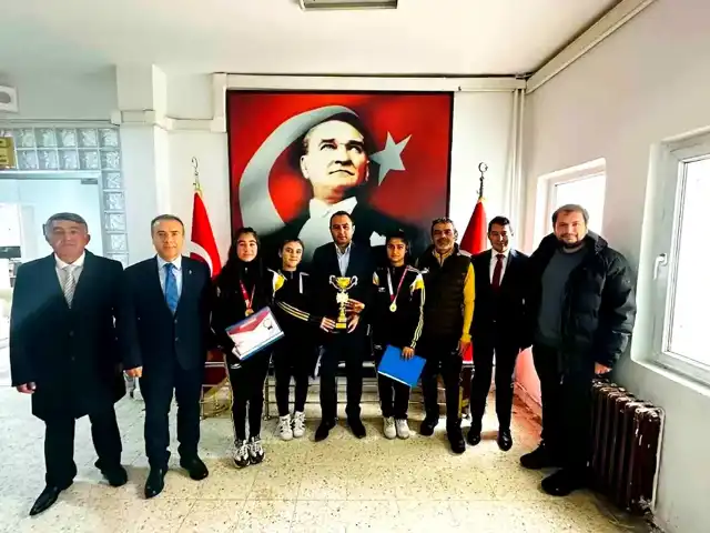 Köseceli Ortaokulu Dart Takımı Türkiye Şampiyonasında!