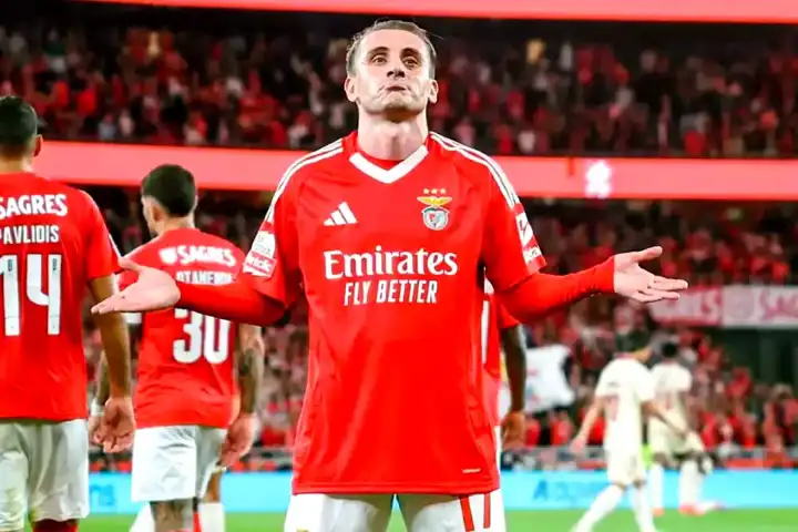 Kerem Aktürkoğlu'nun Benfica Performansı Tartışılıyor