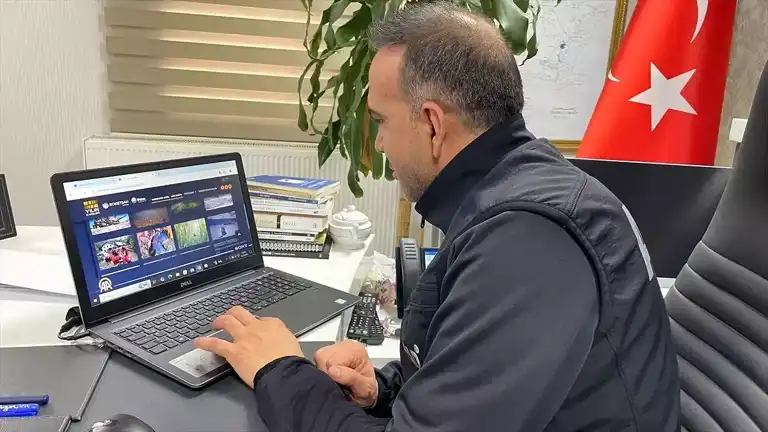 Van AFAD Müdürü, AA Yılın Kareleri'ni Seçti