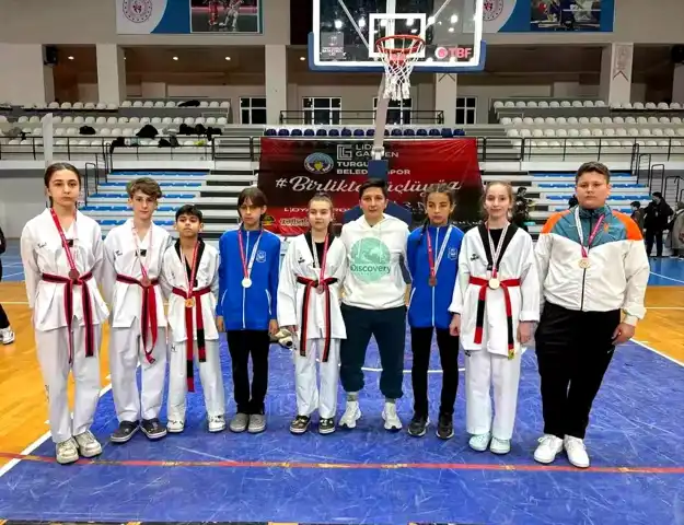 Yunusemre Belediyespor'dan 12 Madalya!