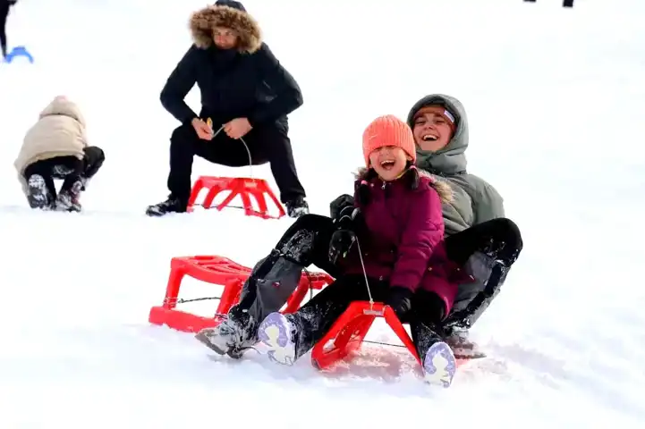 Zigana Kayak Merkezi Sömestrde Doldu Taştı!